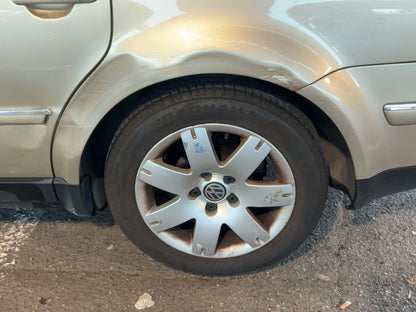 Neumático trasero izquierdo