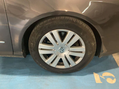 Neumático delantero derecho