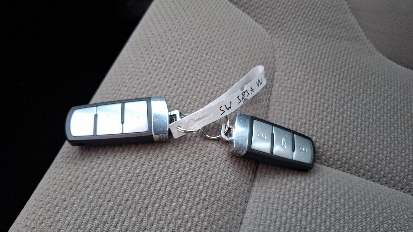 Volkswagen Passat Variant 1.6 FSI Comfortline AHK Navi PDC 145902233 14