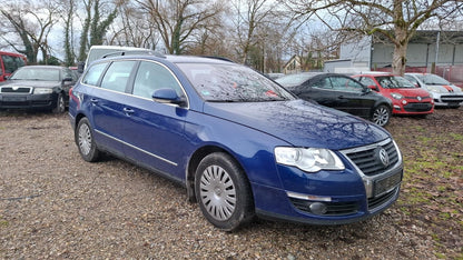 Volkswagen Passat Variant 1.6 FSI Comfortline AHK Navi PDC 145902233 1