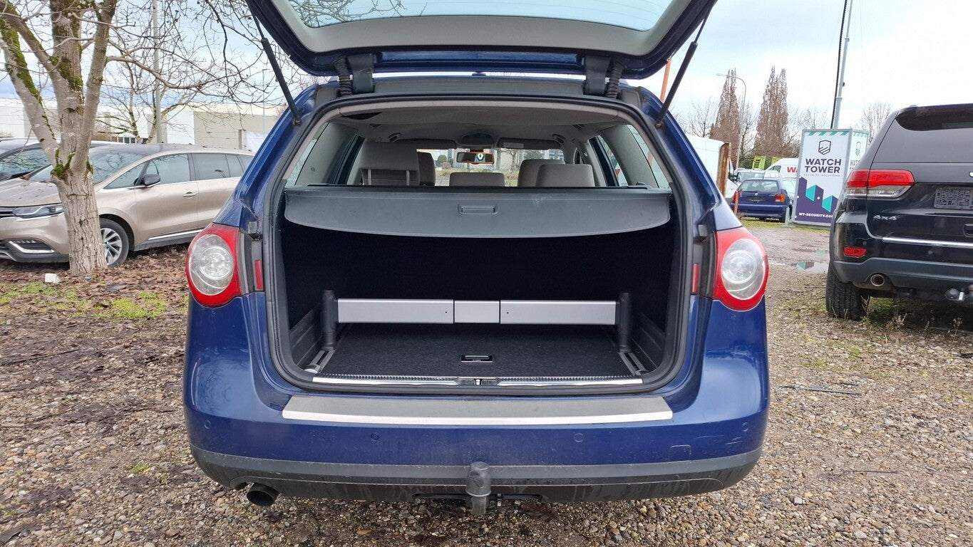 Volkswagen Passat Variant 1.6 FSI Comfortline AHK Navi PDC 145902233 9