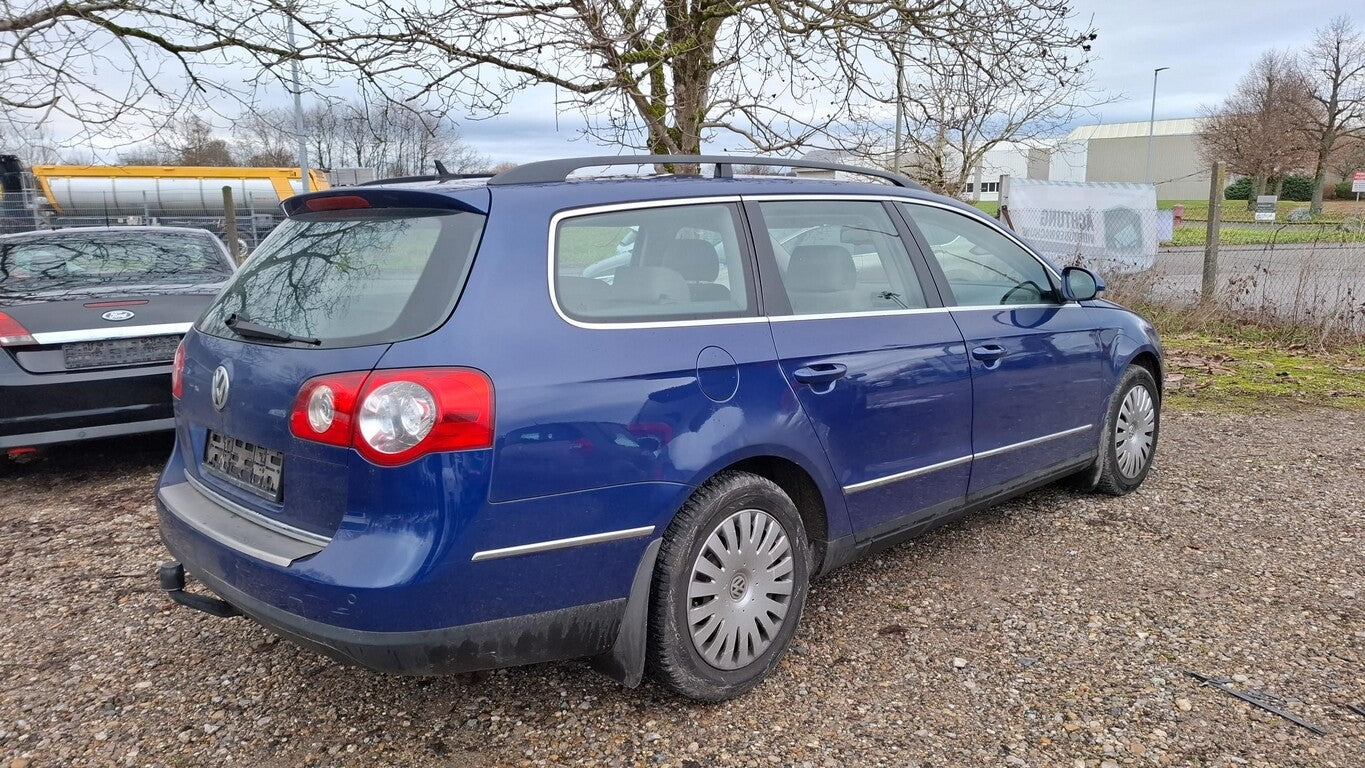 Volkswagen Passat Variant 1.6 FSI Comfortline AHK Navi PDC 145902233 2