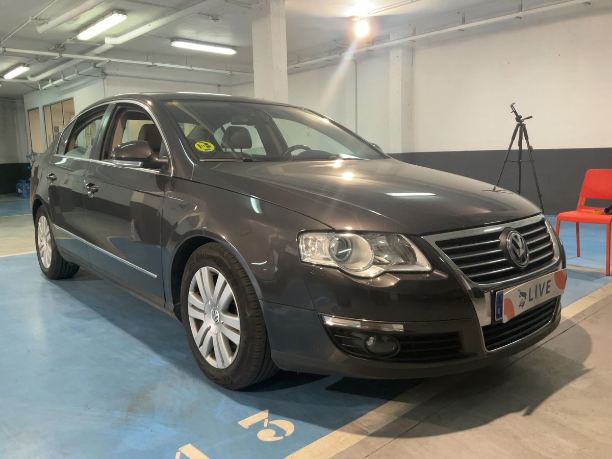 Lateral delantero derecho