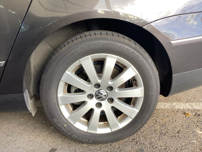 Neumático trasero izquierdo