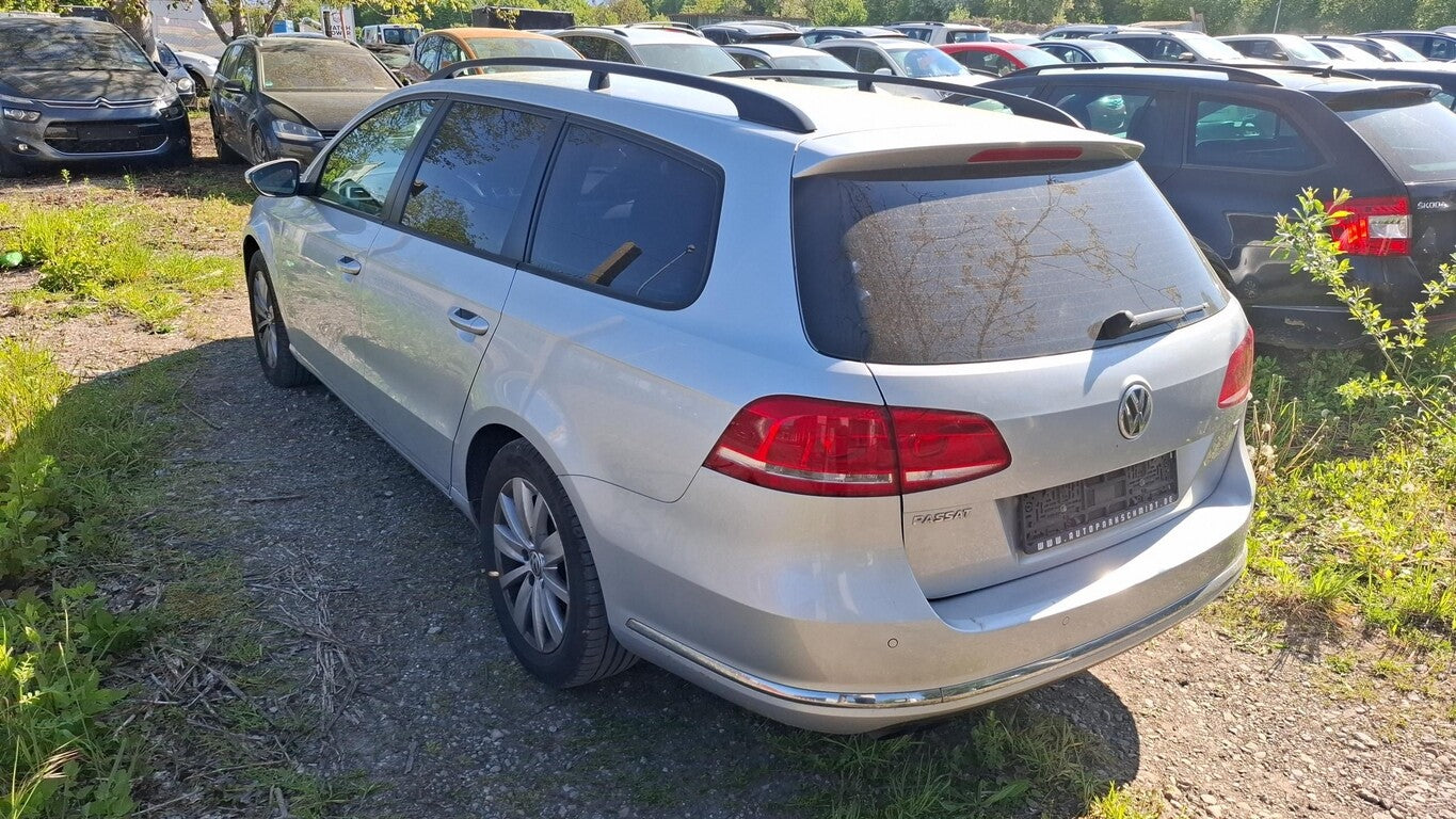 Volkswagen Passat Variant 1.8 TSI DSG Comfortline SHZ GRA 170920240 3