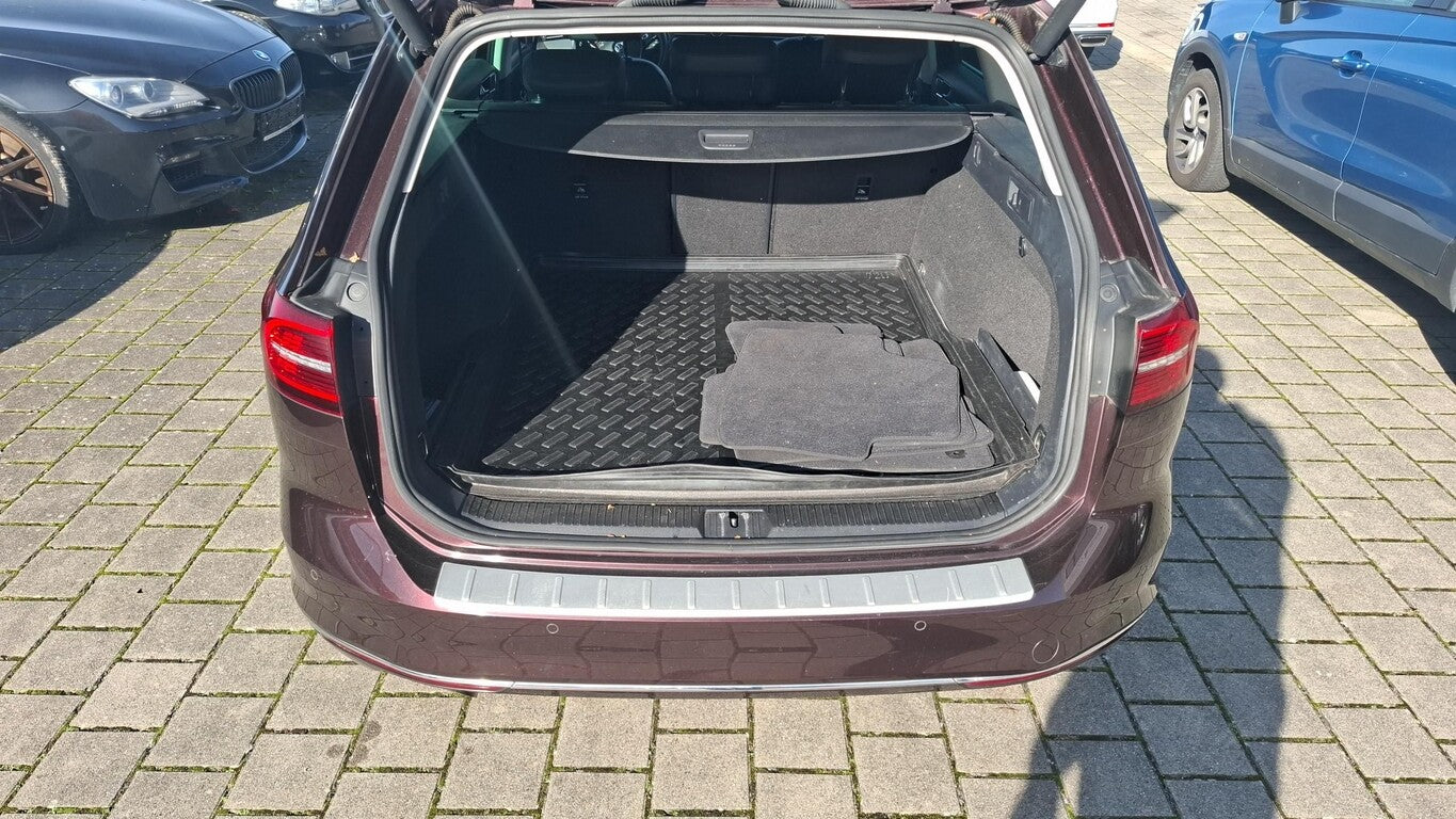 Volkswagen Passat Variant 1.8 TSI Highl Leder ACC LED Keyl 141772933 9