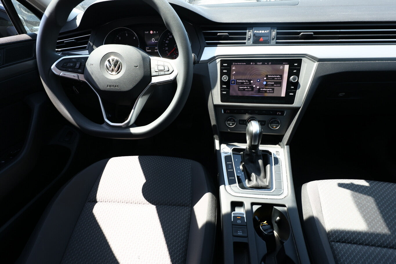 Volkswagen Passat Variant 1.6 TDI 120 DSG LED Nav SHZ AppCo 142397643 7