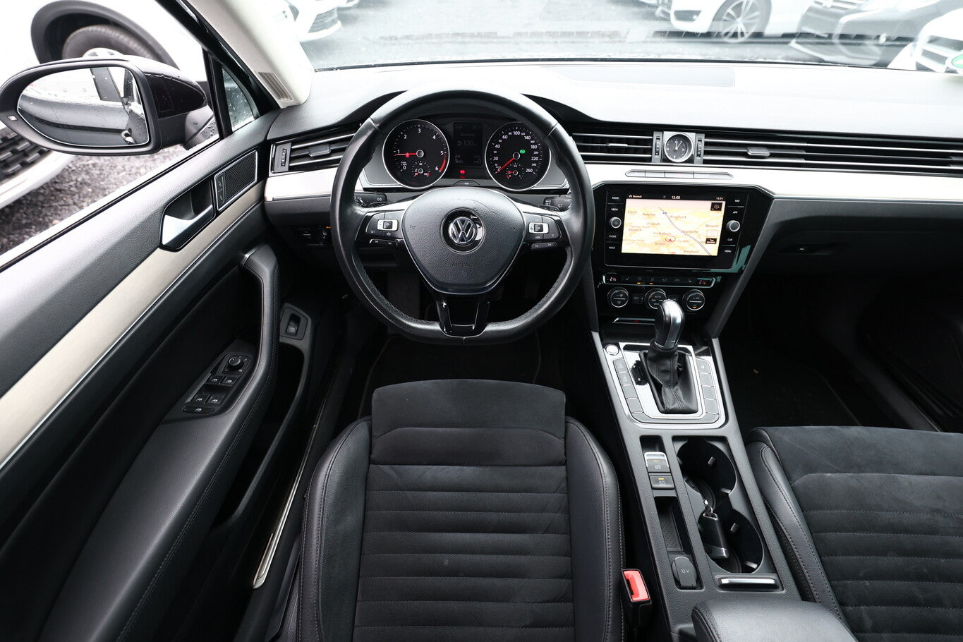 Volkswagen Passat 2.0 TDI 240 DSG 4M Highline ACC AHK Nav 140110885 6