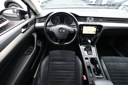 Volkswagen Passat 2.0 TDI 240 DSG 4M Highline ACC AHK Nav 140110885 6