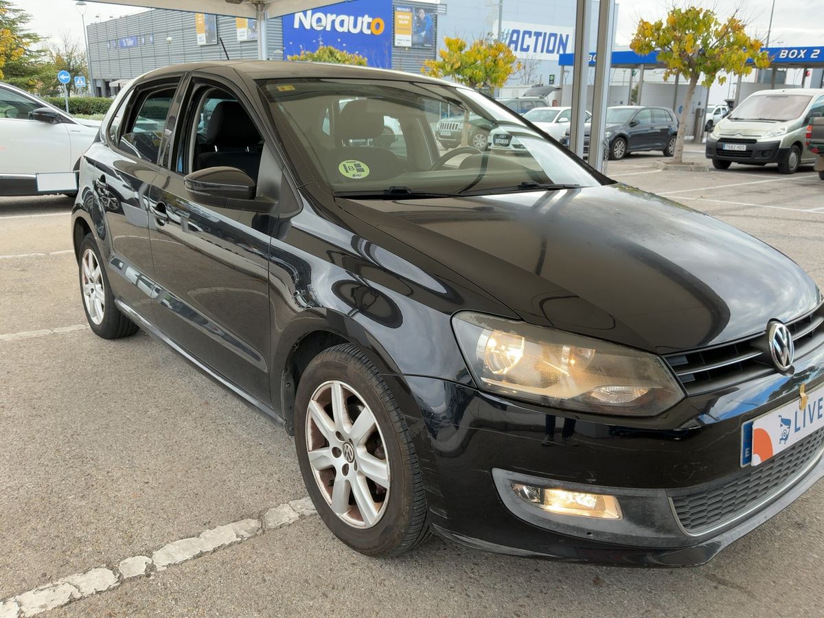 Lateral delantero derecho