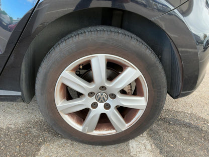 Neumático trasero izquierdo