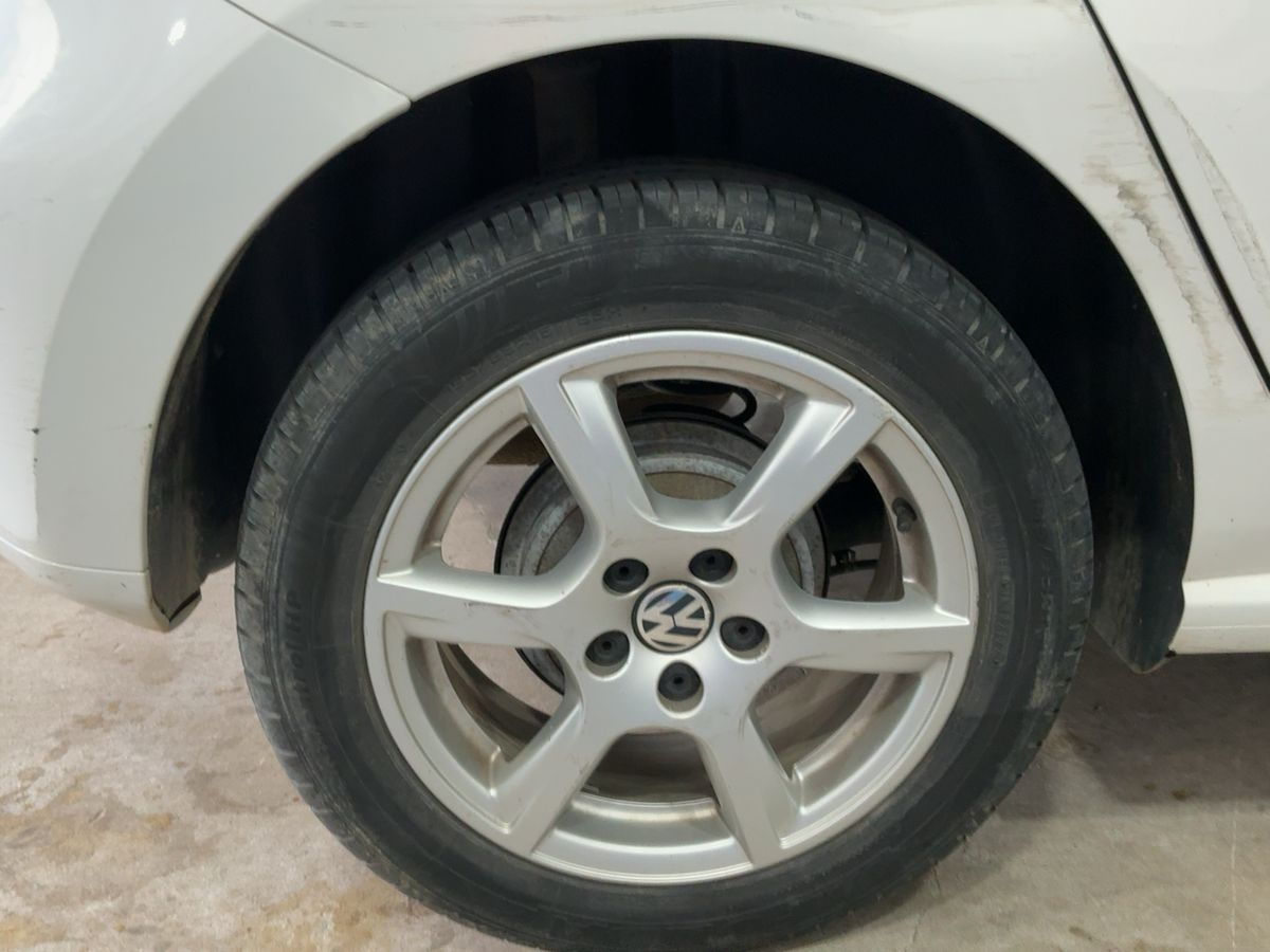 Neumático trasero derecho