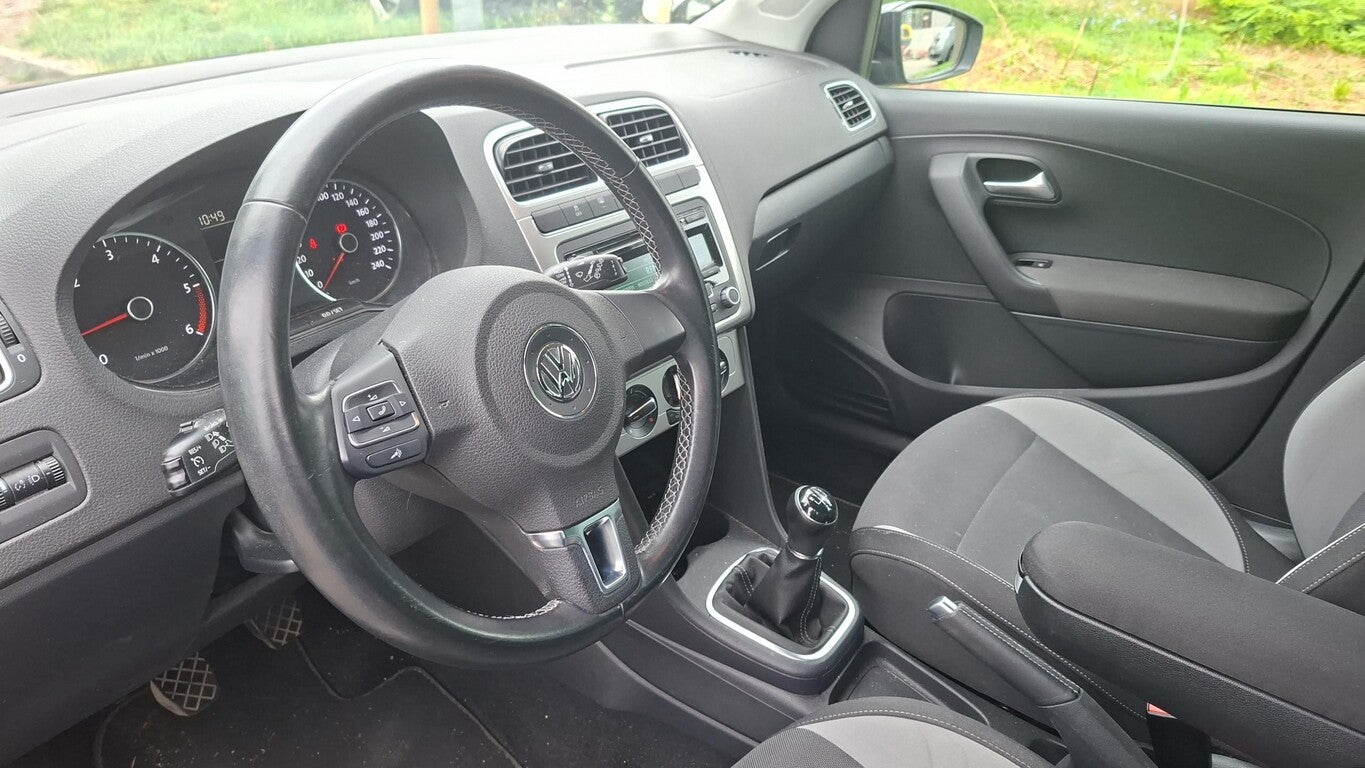 Volkswagen Polo 1.6 TDI Life Climatr PDC LM GRA el.FH 130197602 6