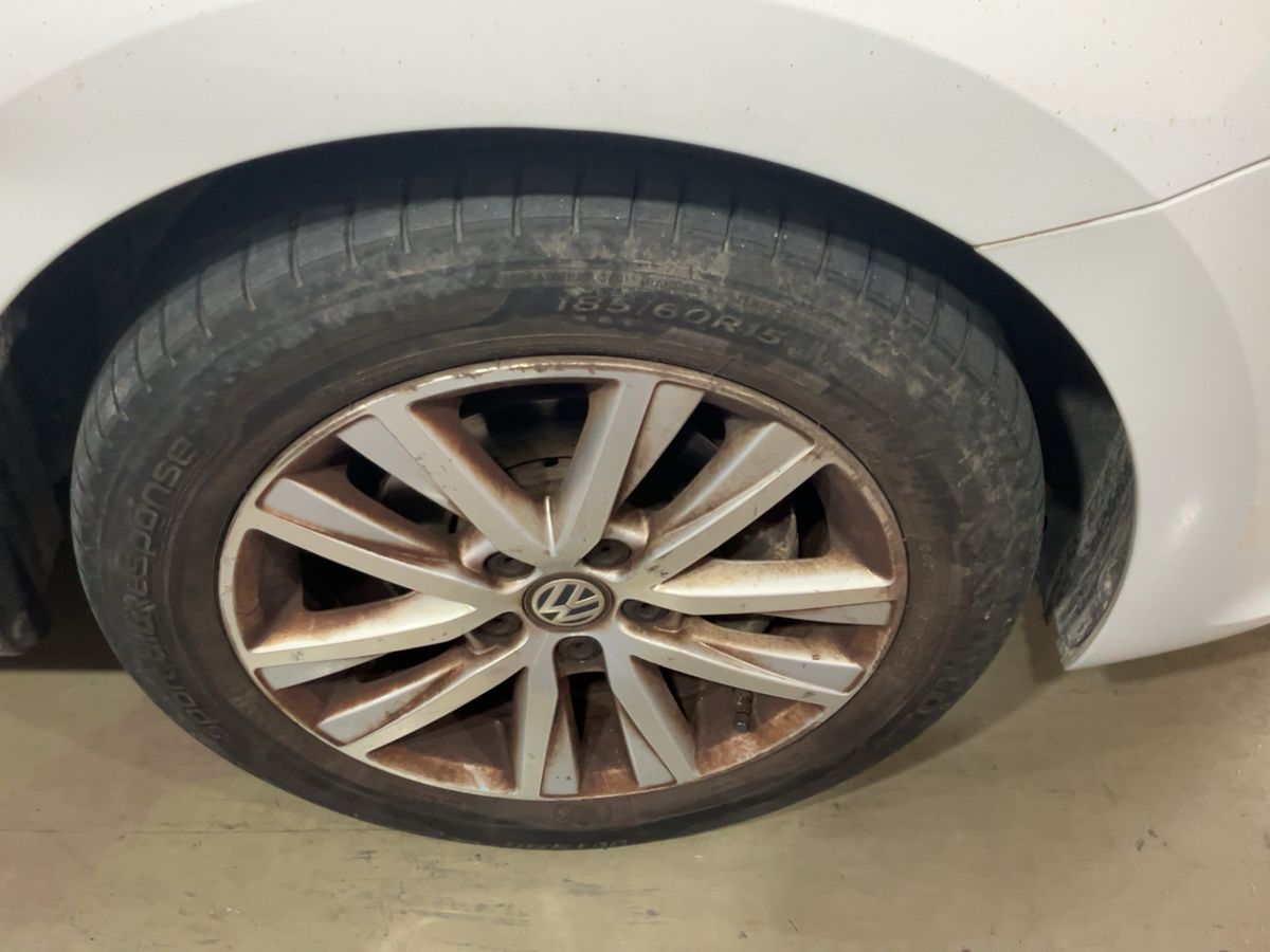 Neumático delantero derecho