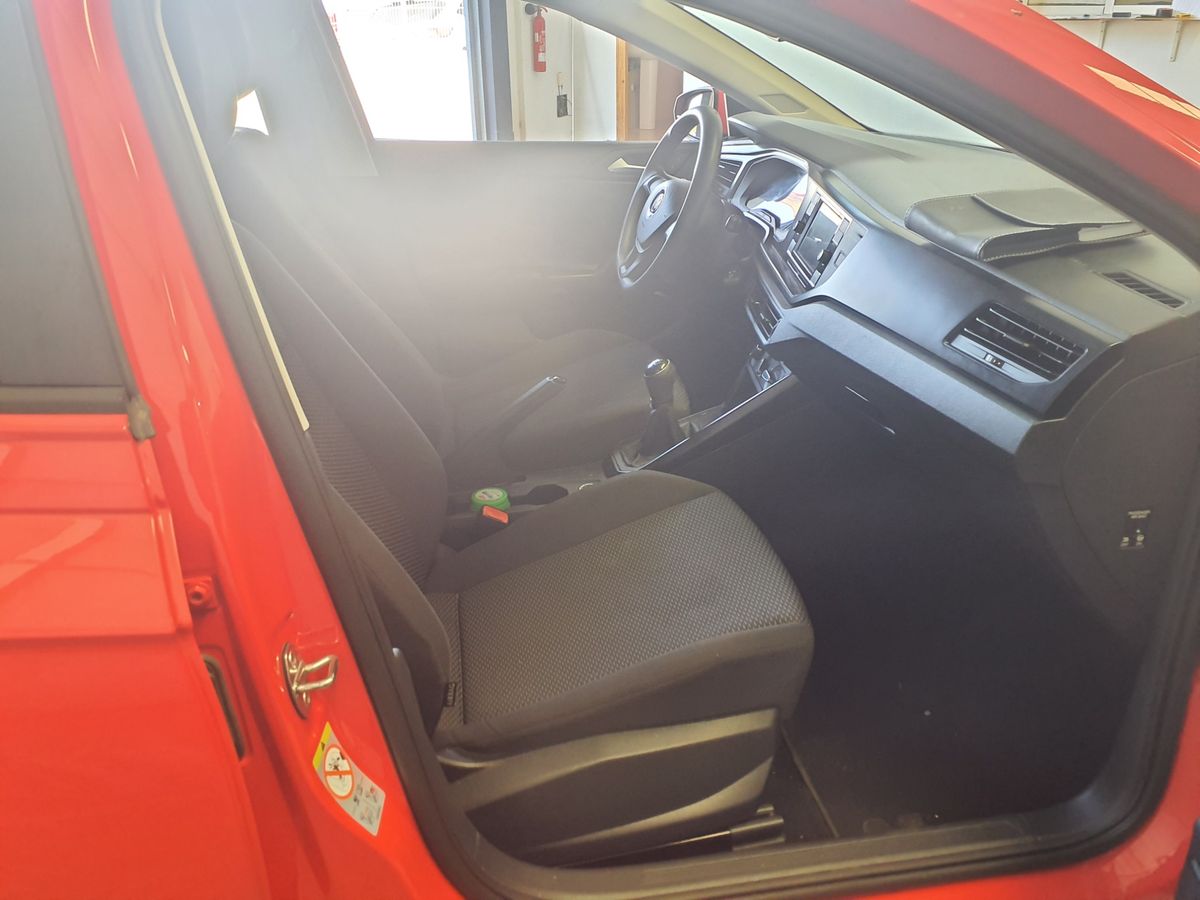 Interior delantero