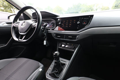 Volkswagen Polo 1.0 TSI 95 Highline CompMedia PDC SHZ 15Z  135651060 8