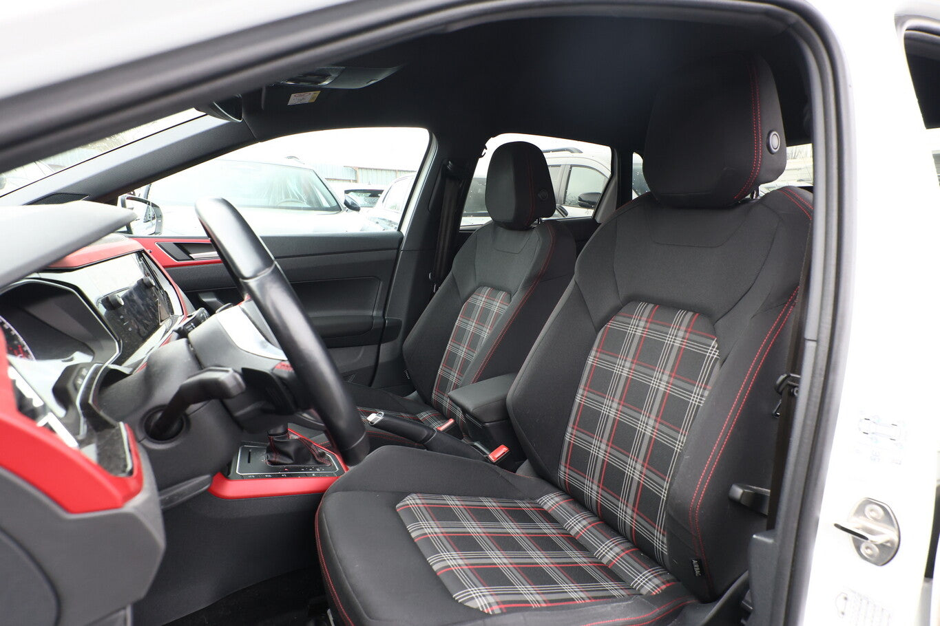 Volkswagen Polo 2.0 TSI 200 DSG GTI Nav LED LM18Z ACC Kam 153969252 5