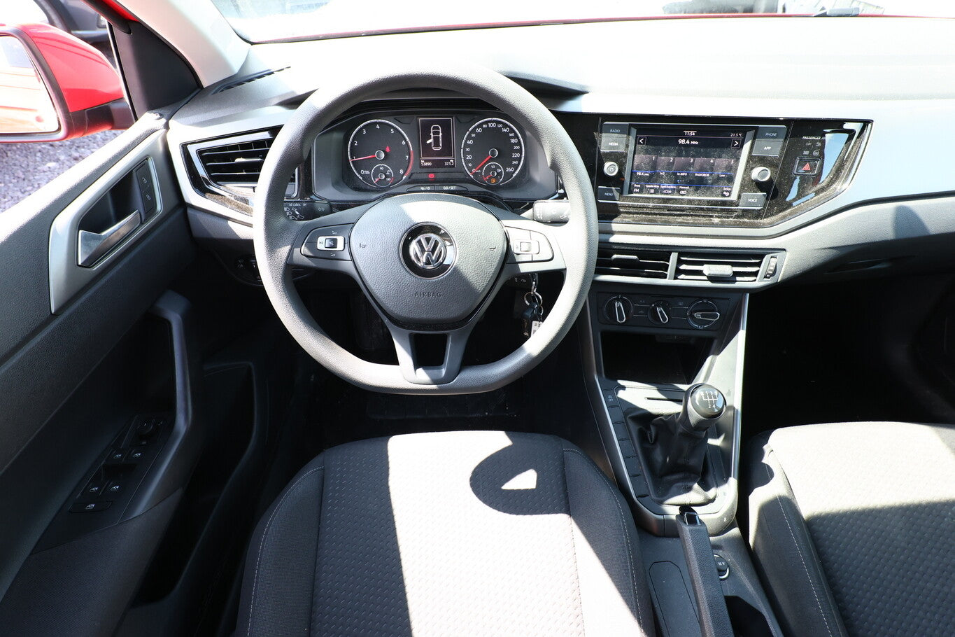 Volkswagen Polo 1.0 TSI 95 Comfortline Klima LM15Z CompC  118655043 6