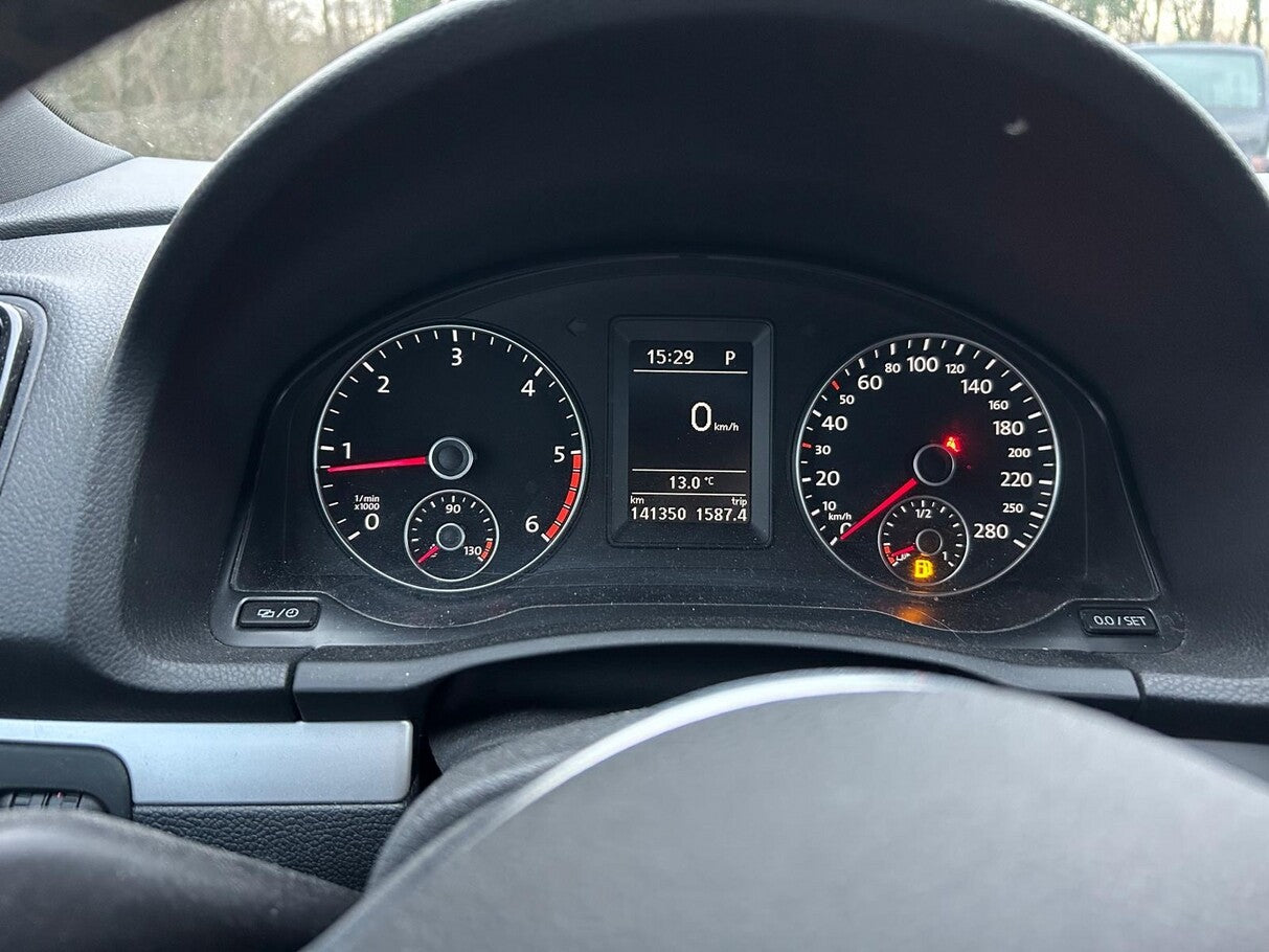 Volkswagen Scirocco 2.0 TDI DSG Pano SportP Navi PDC Keyles 147587530 5