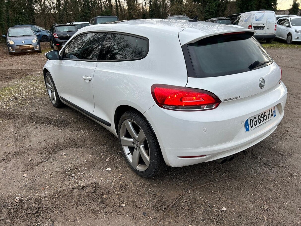 Volkswagen Scirocco 2.0 TDI DSG Pano SportP Navi PDC Keyles 147587530 3