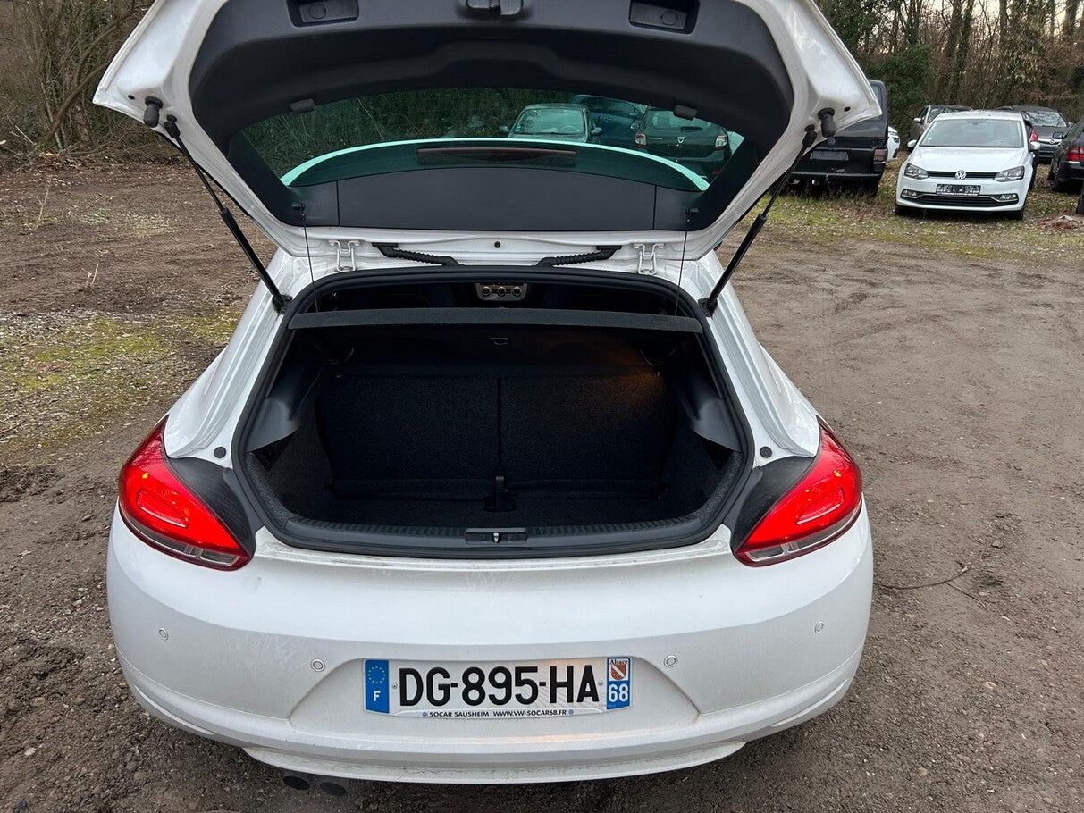 Volkswagen Scirocco 2.0 TDI DSG Pano SportP Navi PDC Keyles 147587530 11
