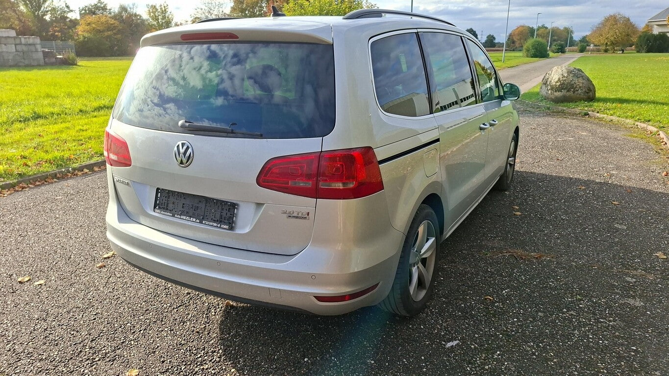 Volkswagen Sharan 2.0 TDI DSG CL Navi Kamera PDC LM SHZ 166261352 3