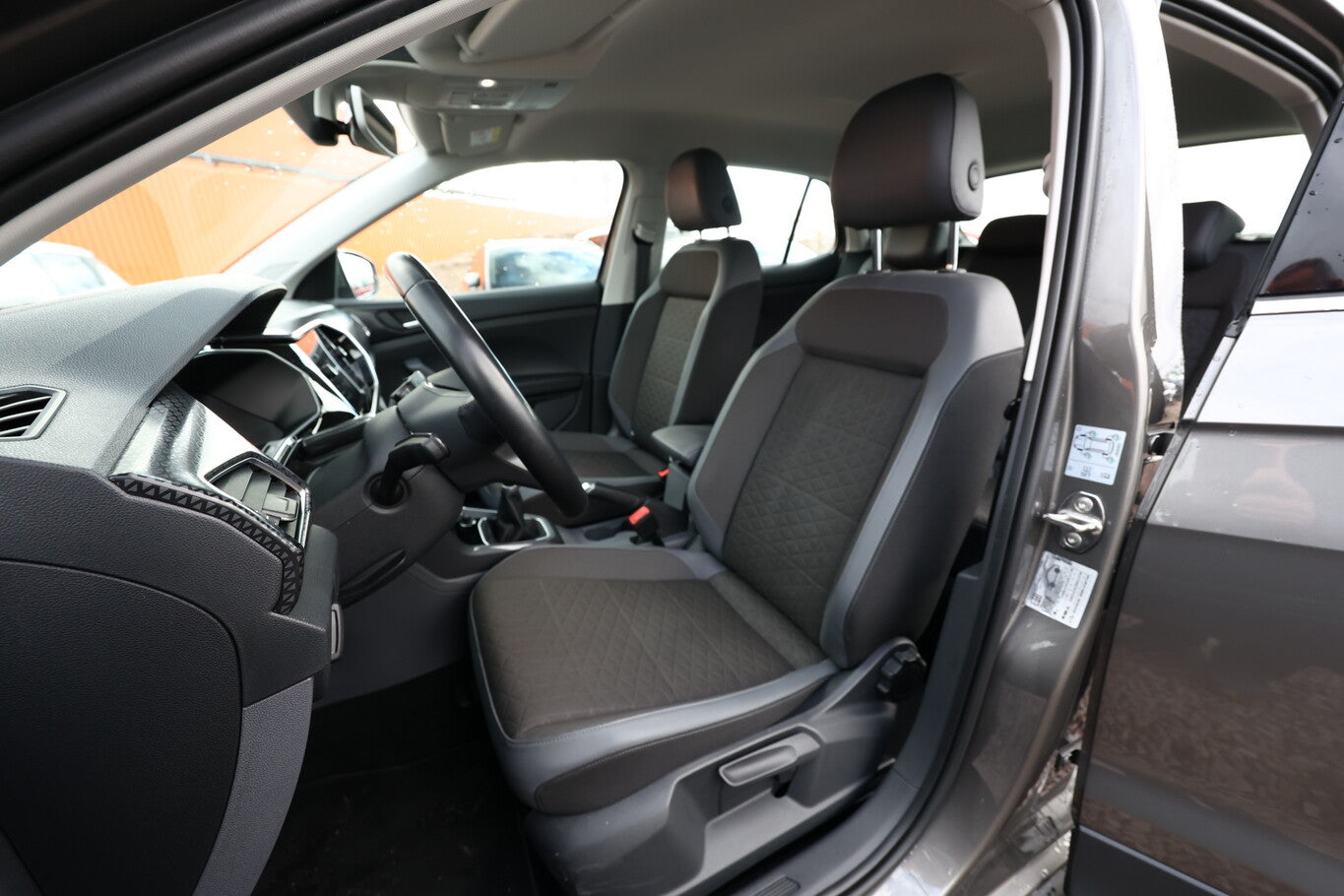 Volkswagen T-Cross 1.0 TSI 116 Style LED Kam ACC PDC AppCo  96496099 5