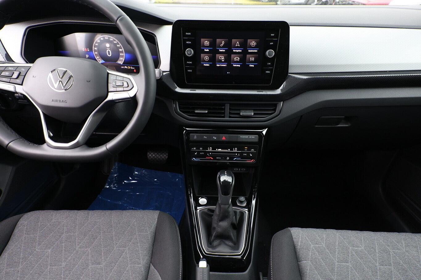 Volkswagen T-Cross TSI 115 DSG IQDrive SHZ Keyl ParkAs KAM 97124689 7