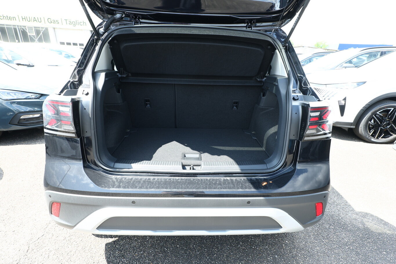 Volkswagen T-Cross DSG Matrix 2ZKlima 17Z R2D SHZ IQ.Drive 150112977 10