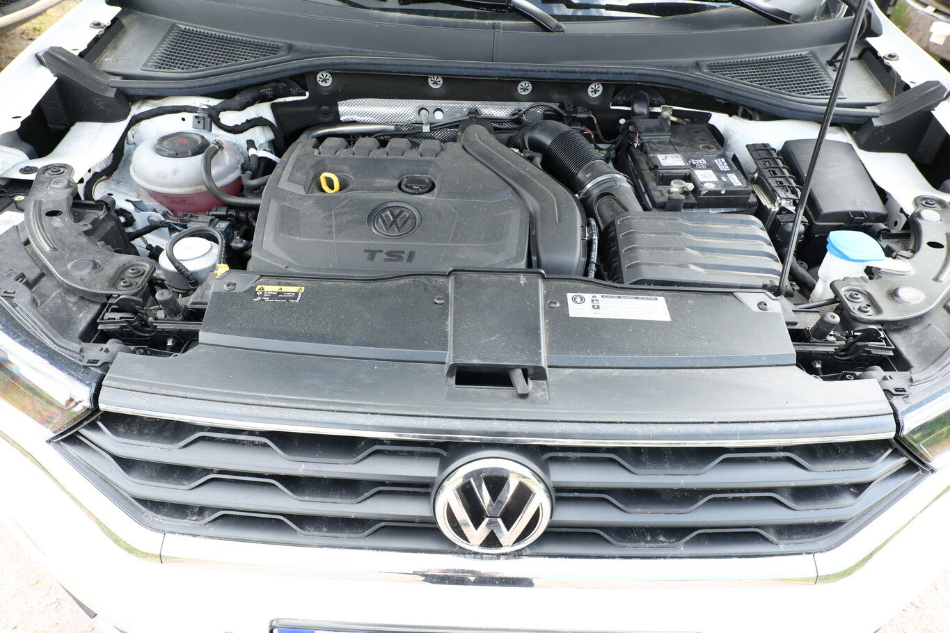 Volkswagen T-Roc 1.5 TSI 150 Sport Leder Pano ACC LED AHK  121223308 11
