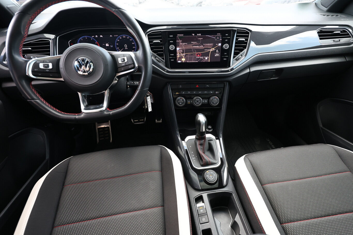 Volkswagen T-Roc 2.0 TSI 190 DSG 4M Sport Pano Nav PDC AID 120485933 7