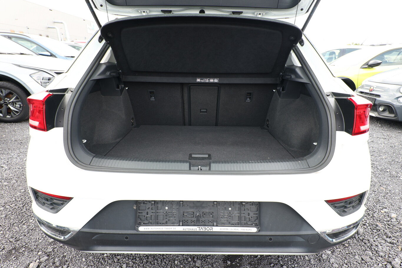 Volkswagen T-Roc 1.5 TSI 150 DSG Style LED ACC Nav PDC SHZ 128482954 10