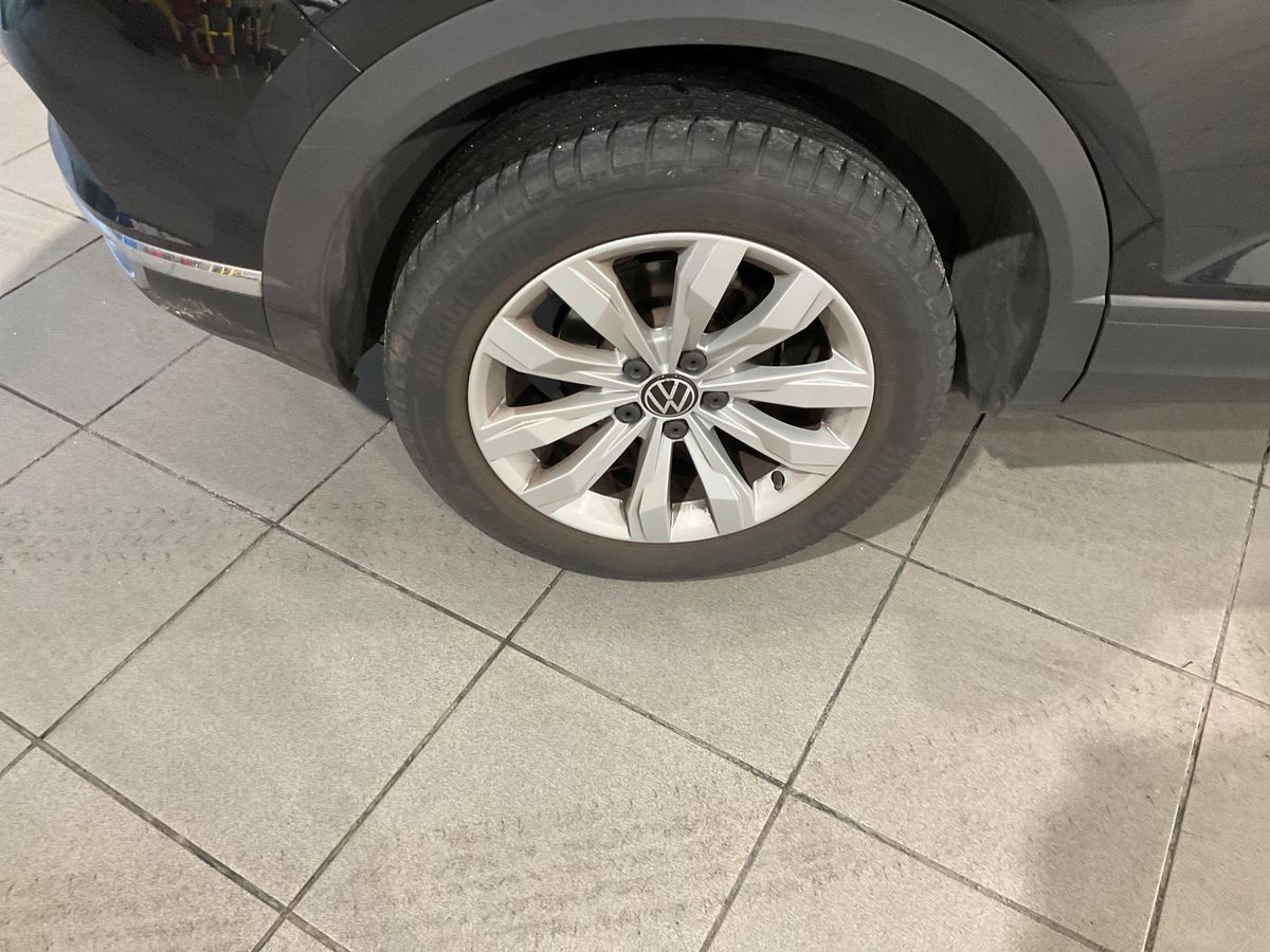 Neumático trasero derecho