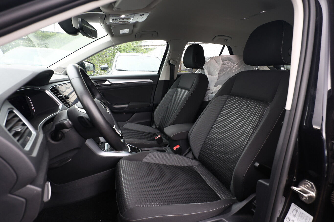 Volkswagen T-Roc 2.0 TDI 150 DSG Active LED Nav ACC PDC eHk 168005596 5