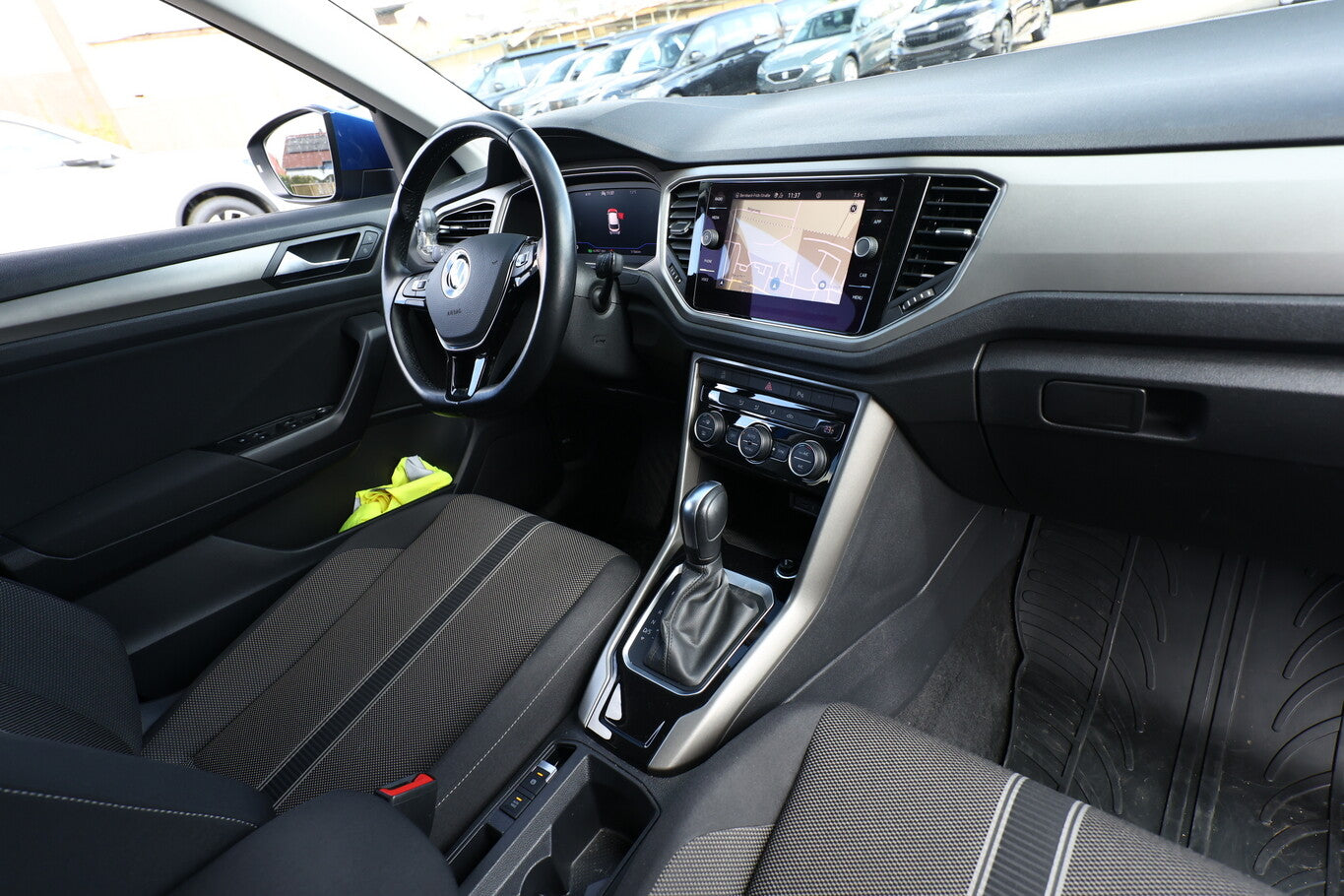 Volkswagen T-Roc 1.5 TSI 150 DSG Style LED Nav Kam ACC 18Z 165880015 8