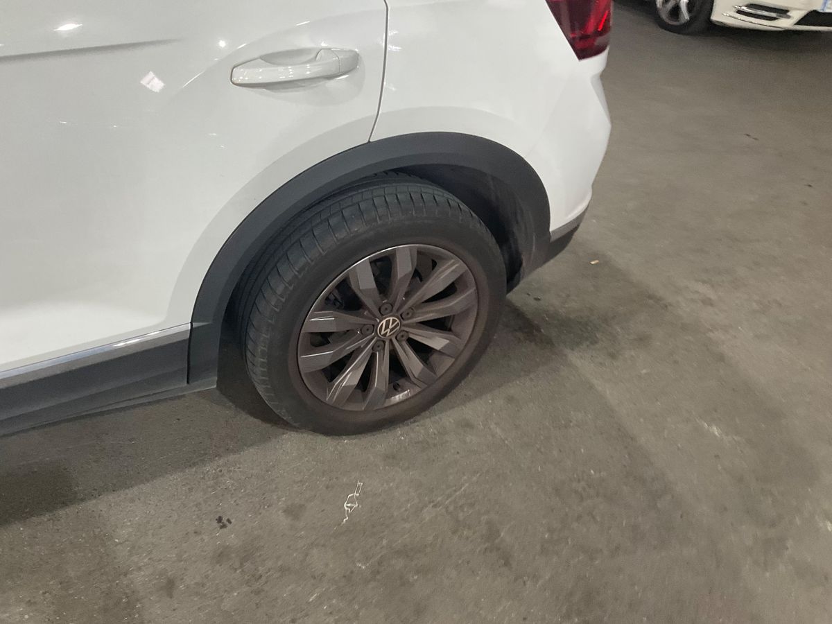 Neumático trasero izquierdo