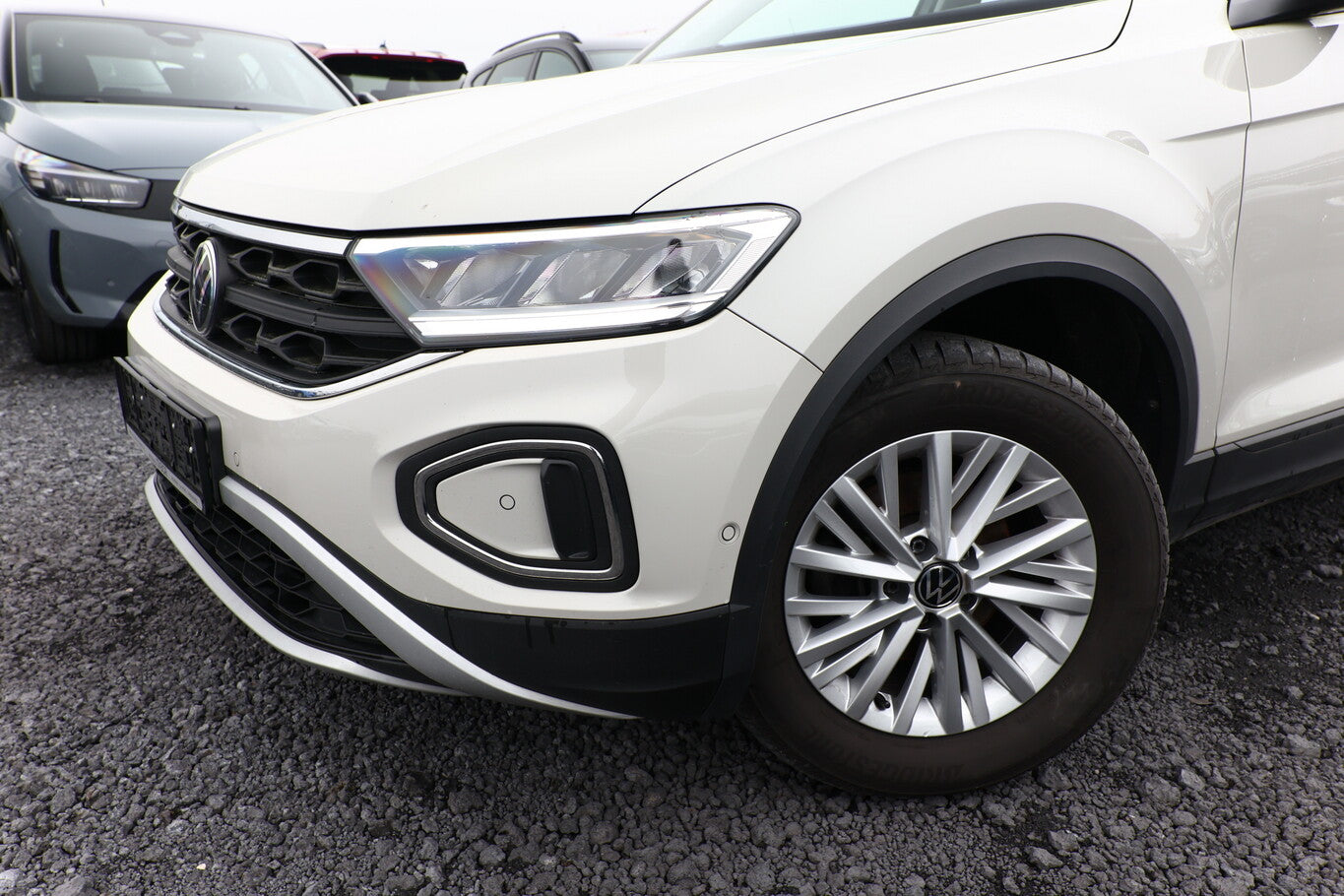 Volkswagen T-Roc 1.5 TSI 150 Life LED ParkAs ACC SHZ DigCo 155181761 4