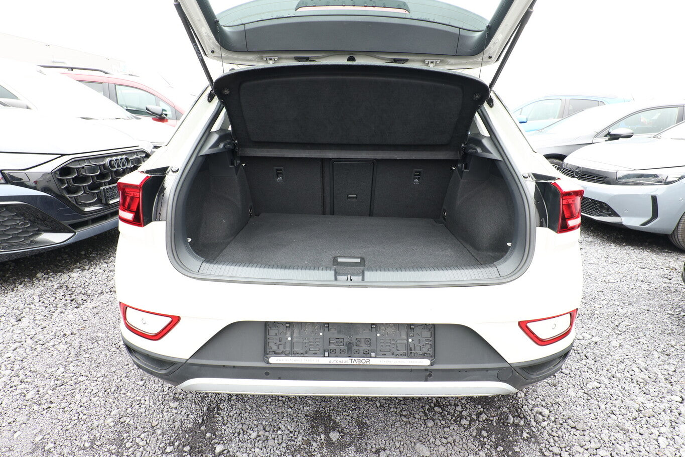 Volkswagen T-Roc 1.5 TSI 150 Life LED ParkAs ACC SHZ DigCo 155181761 5
