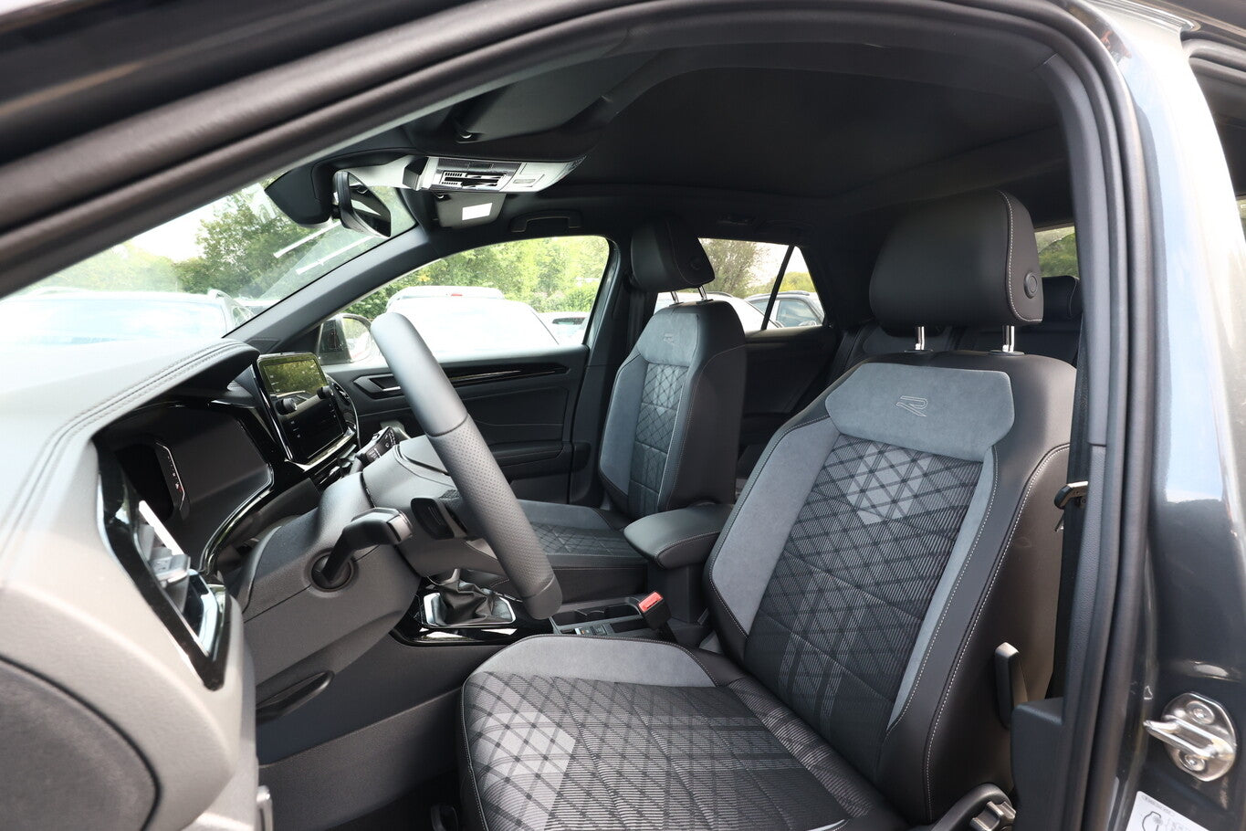 Volkswagen T-Roc 1.5 TSI 150 DSG R-Line Pano BlackP EasyO  126689353 5