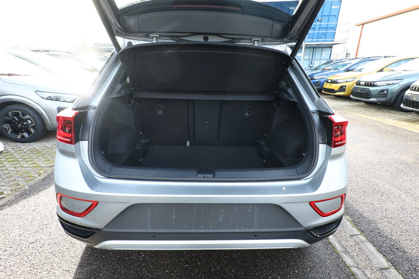 Volkswagen T-Roc 150 DSG Style BlackP Matrix Nav EHK IQDriv 149170346 10
