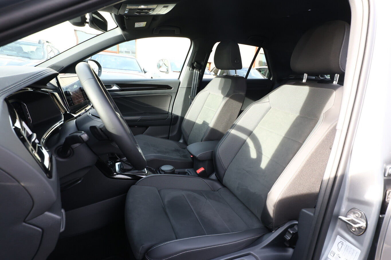 Volkswagen T-Roc 150 DSG Style BlackP Matrix Nav EHK IQDriv 149170346 5