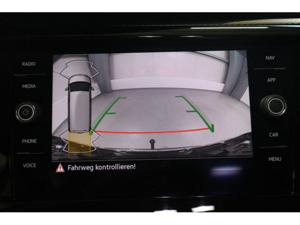 Volkswagen T6.1 Multivan TDI 204 4M FahrassP+ StHz LED+ AHK 133466099 7