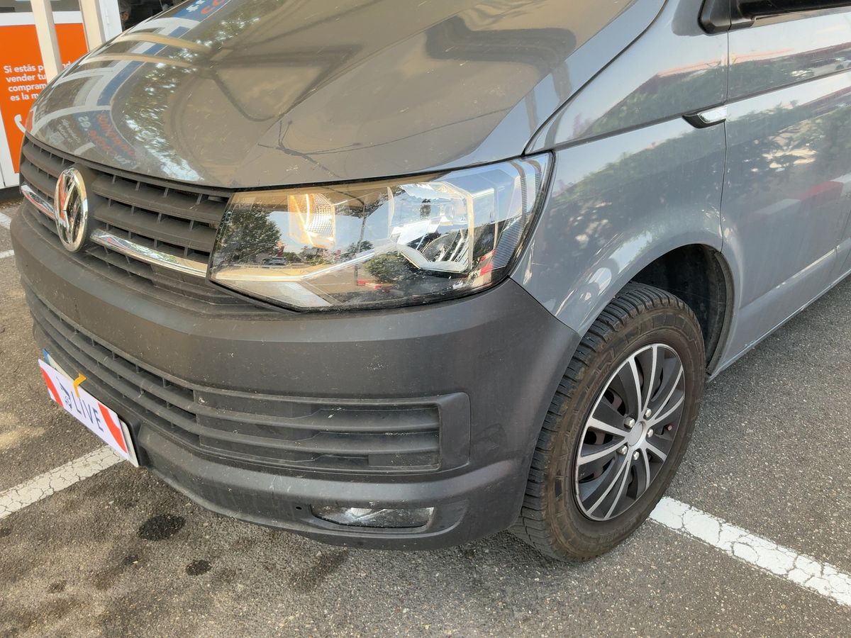 Lateral delantero izquierdo
