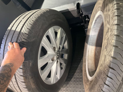 Secondary wheel set