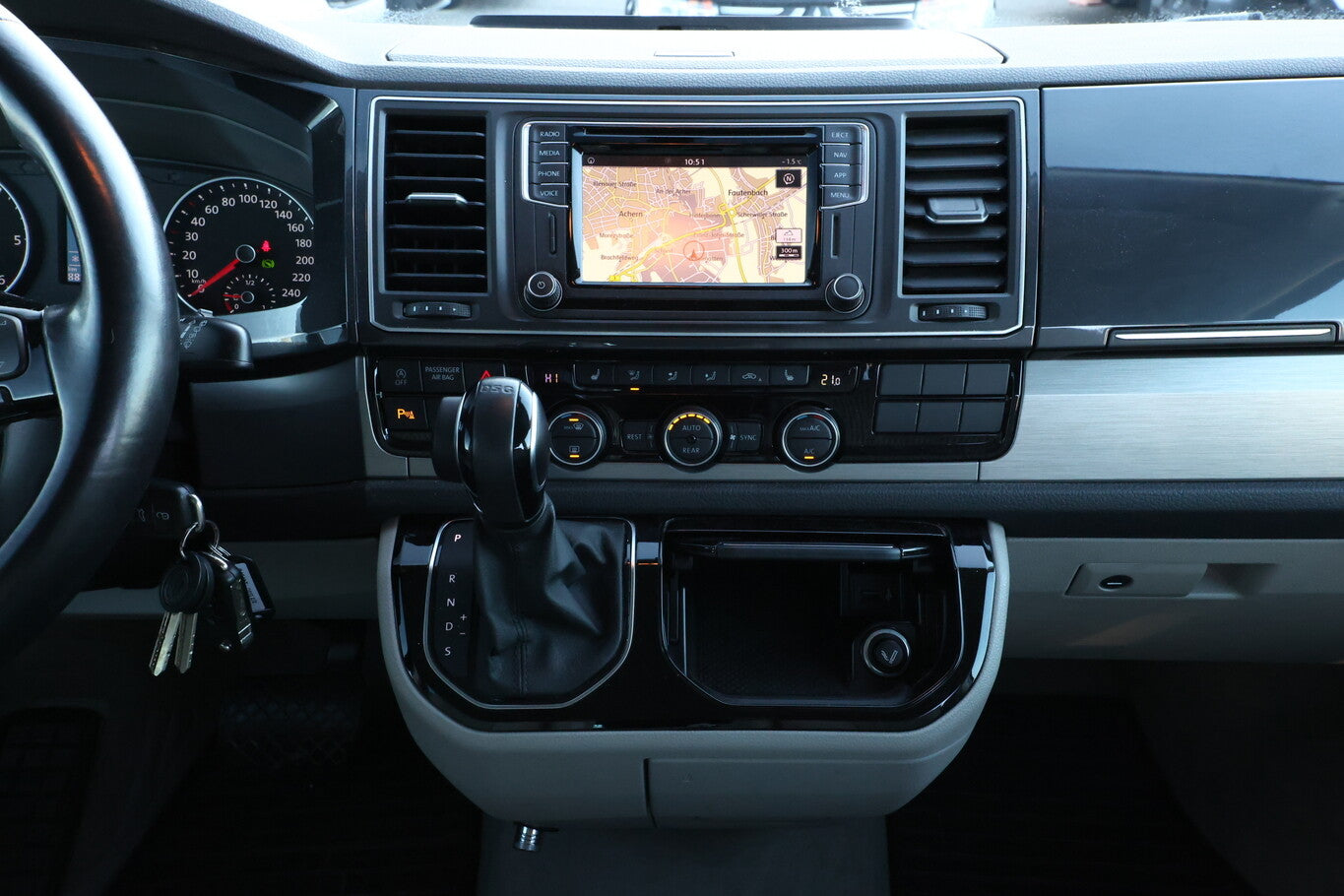 Volkswagen T6 California 2.0 TDI 150 DSG Coast Nav StH PDC 105338435 8