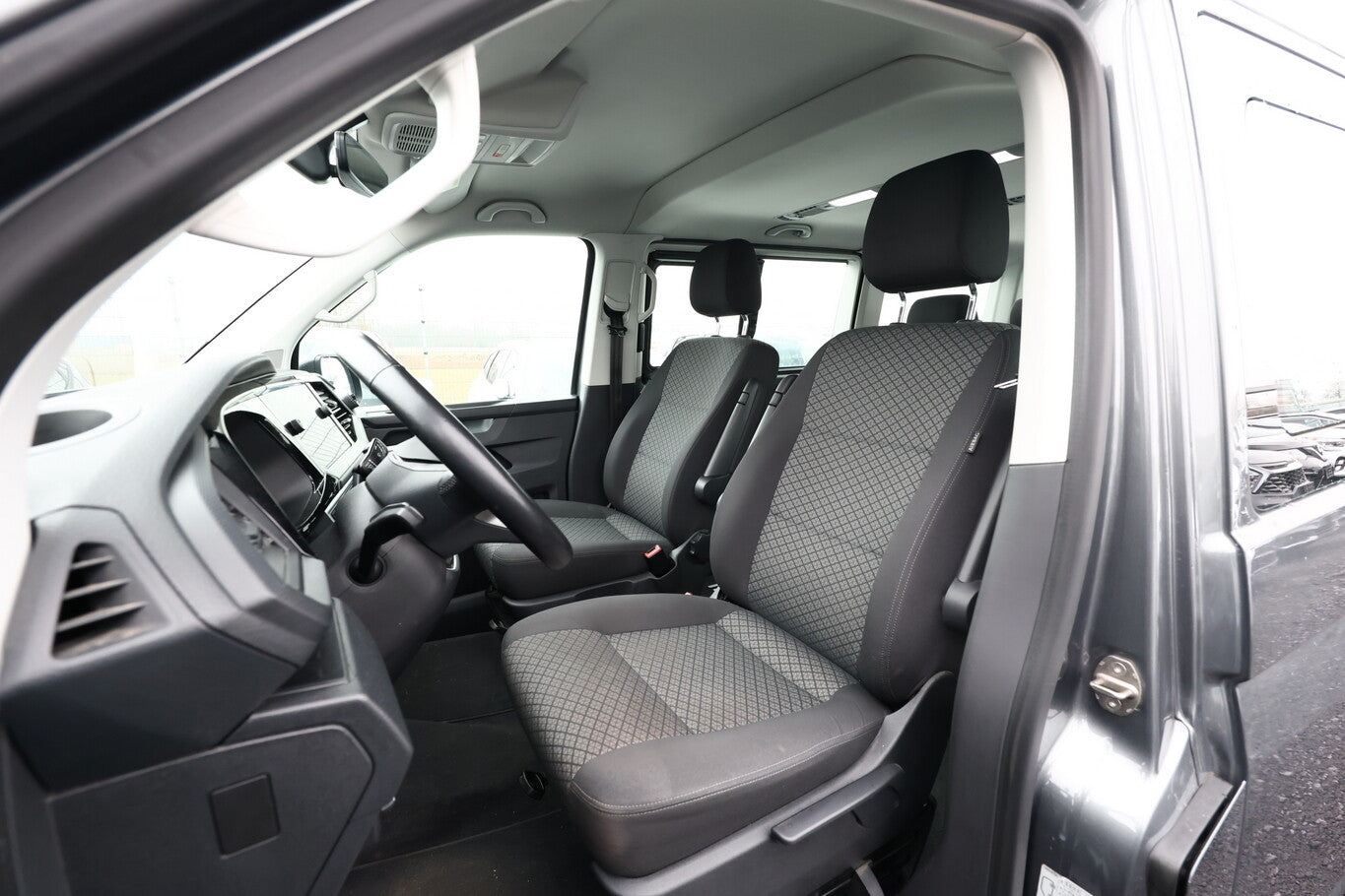 Volkswagen T6.1 Multivan 2.0 TDI 150 DSG7 Trendline 7S Nav  109048694 5