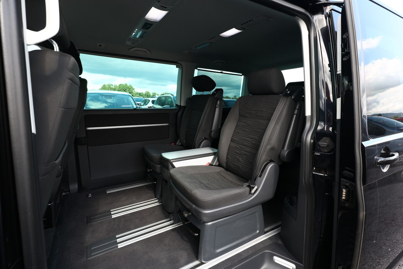 Volkswagen T6.1 Multivan 2.0 TDI 204 DSG 4M Comfortline 7-S 134757136 9