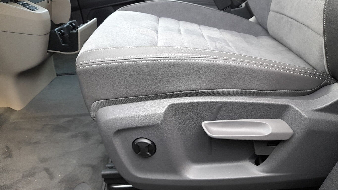Volkswagen T7 Multivan 2.0 TDI 150 DSG Style NavPro PrivG 95960599 14