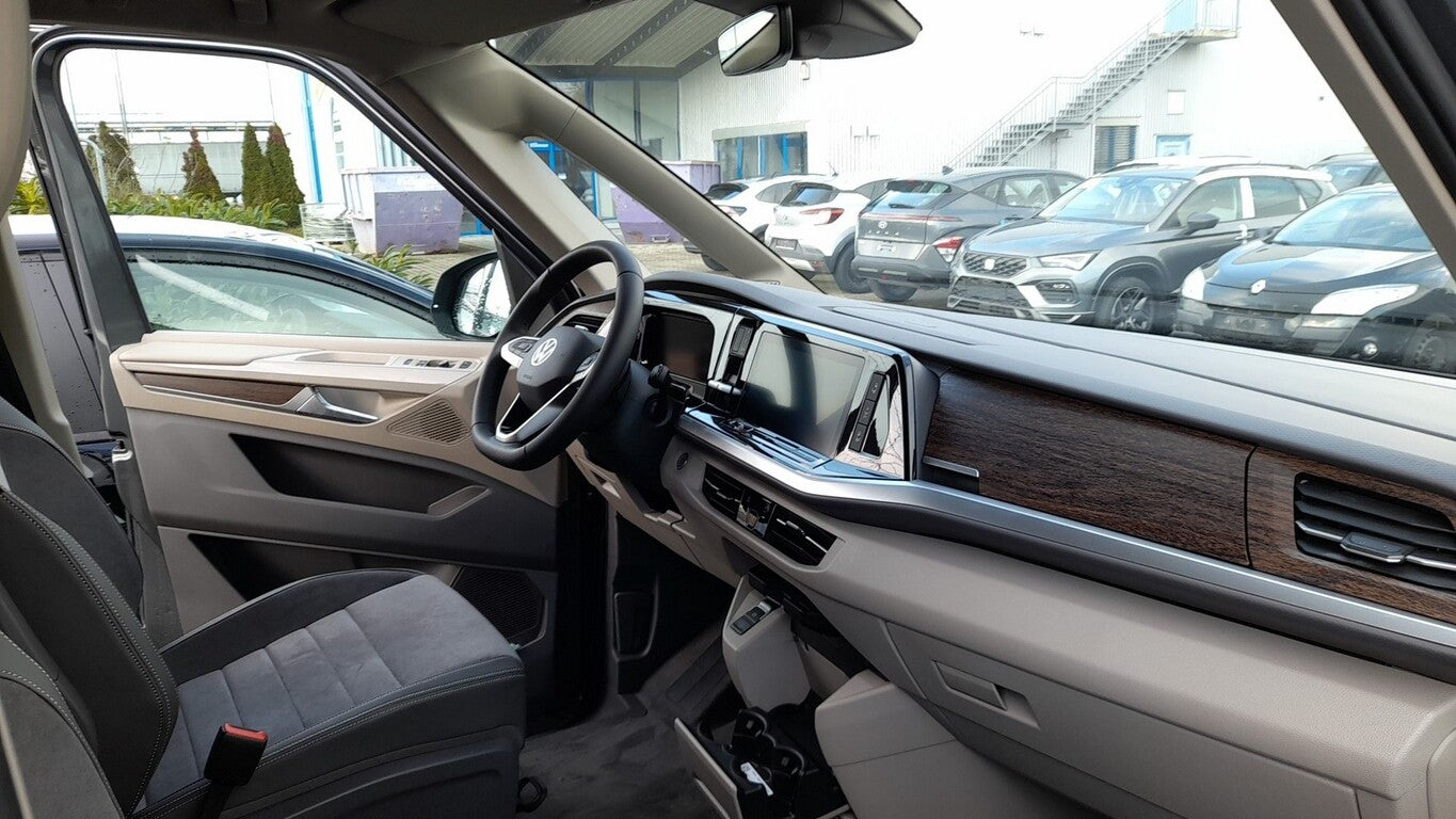 Volkswagen T7 Multivan 2.0 TDI 150 DSG Style NavPro PrivG 95960599 5