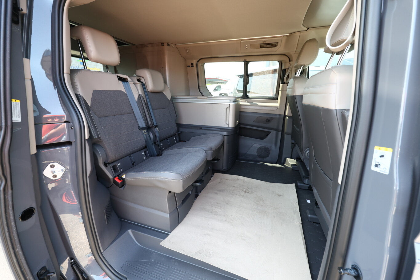 Volkswagen T7 California DSG Coast StHz Markis Keyl Kam ACC 102079067 9